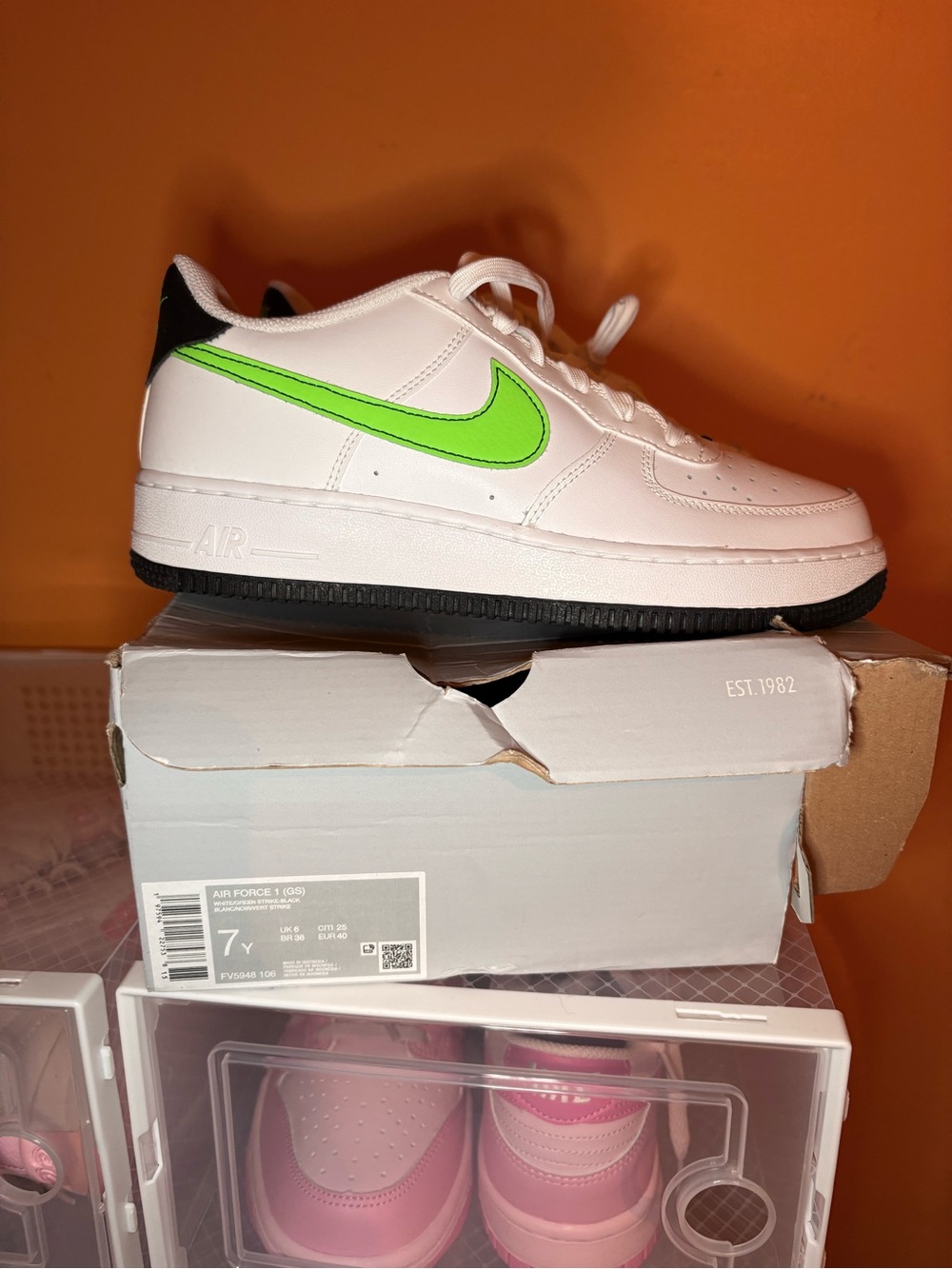Air Force 1 green strike kids 7Y brand new